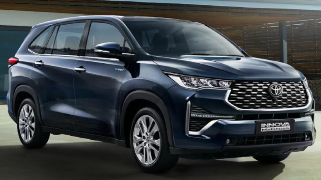 Toyota Innova Hycross